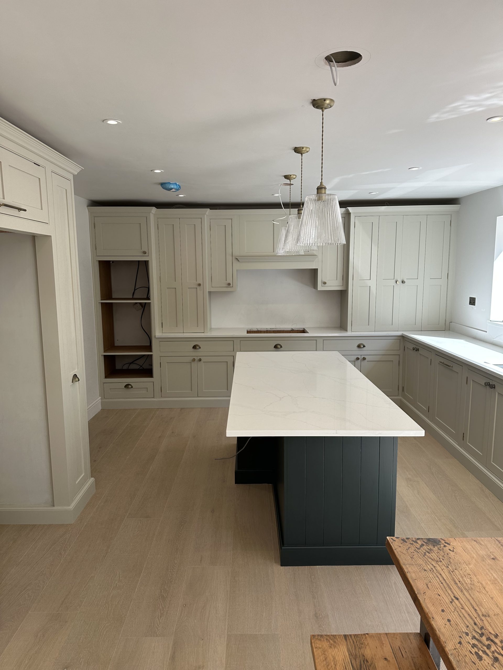 Finished handmade kitchen after professional hand painting by a Traditional Painter specialist