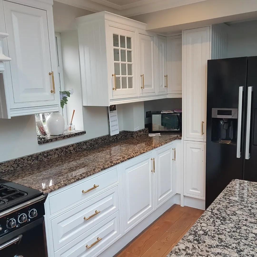 Off white kitchen