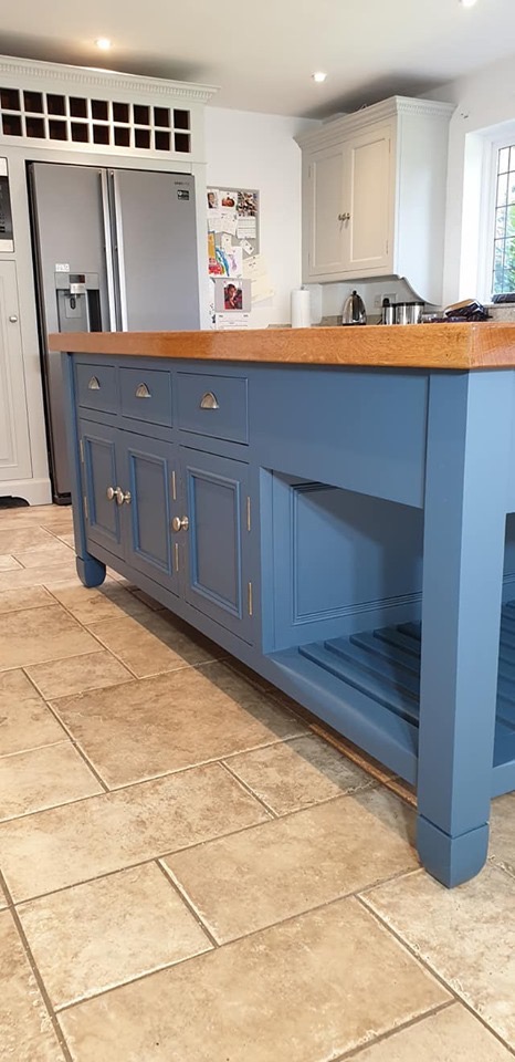 Hand painted island Bedfordshire